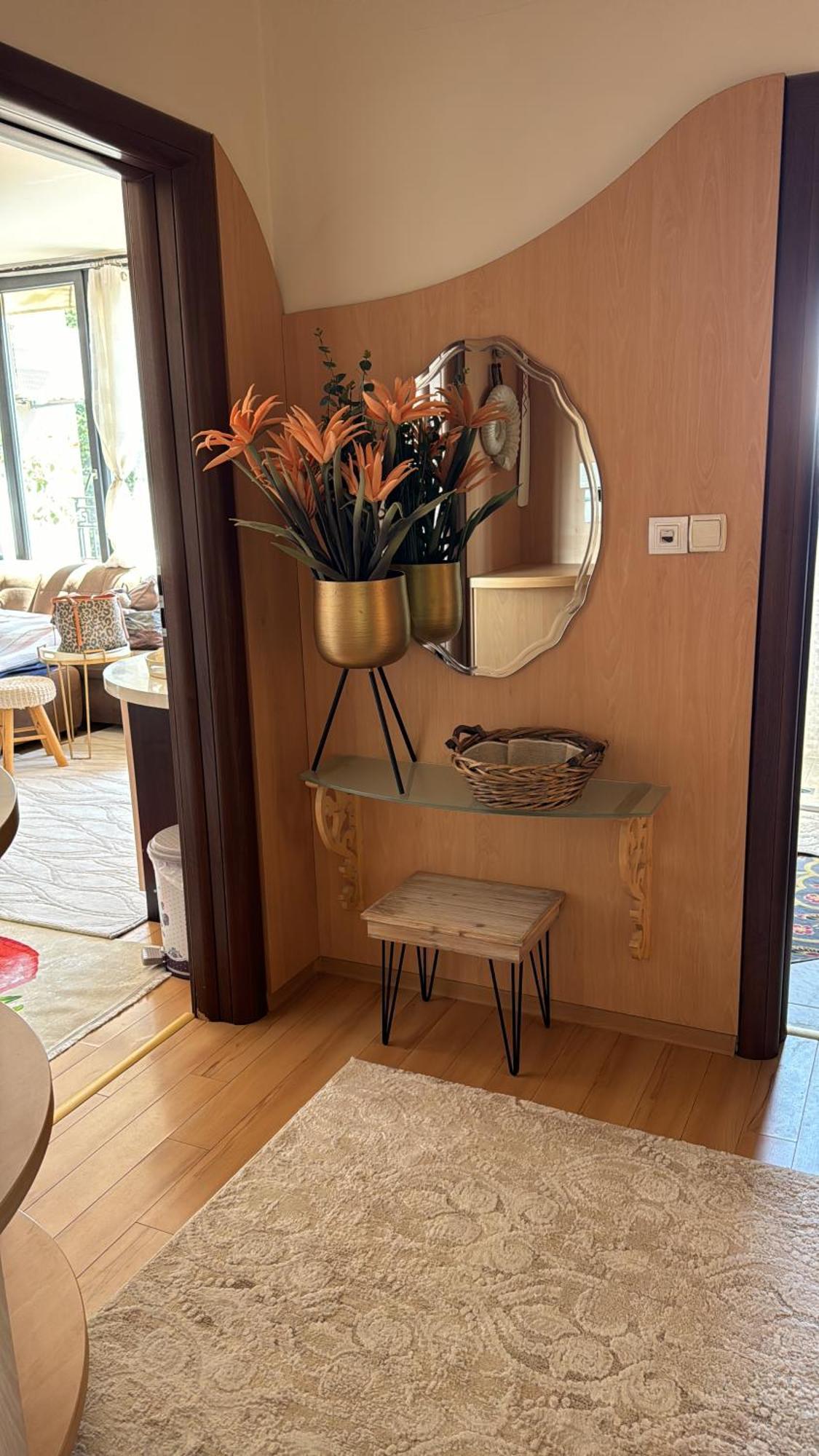 Downtown Central Apartment With Working Kitchen, City Views & Free Parking Kazanlak Ngoại thất bức ảnh