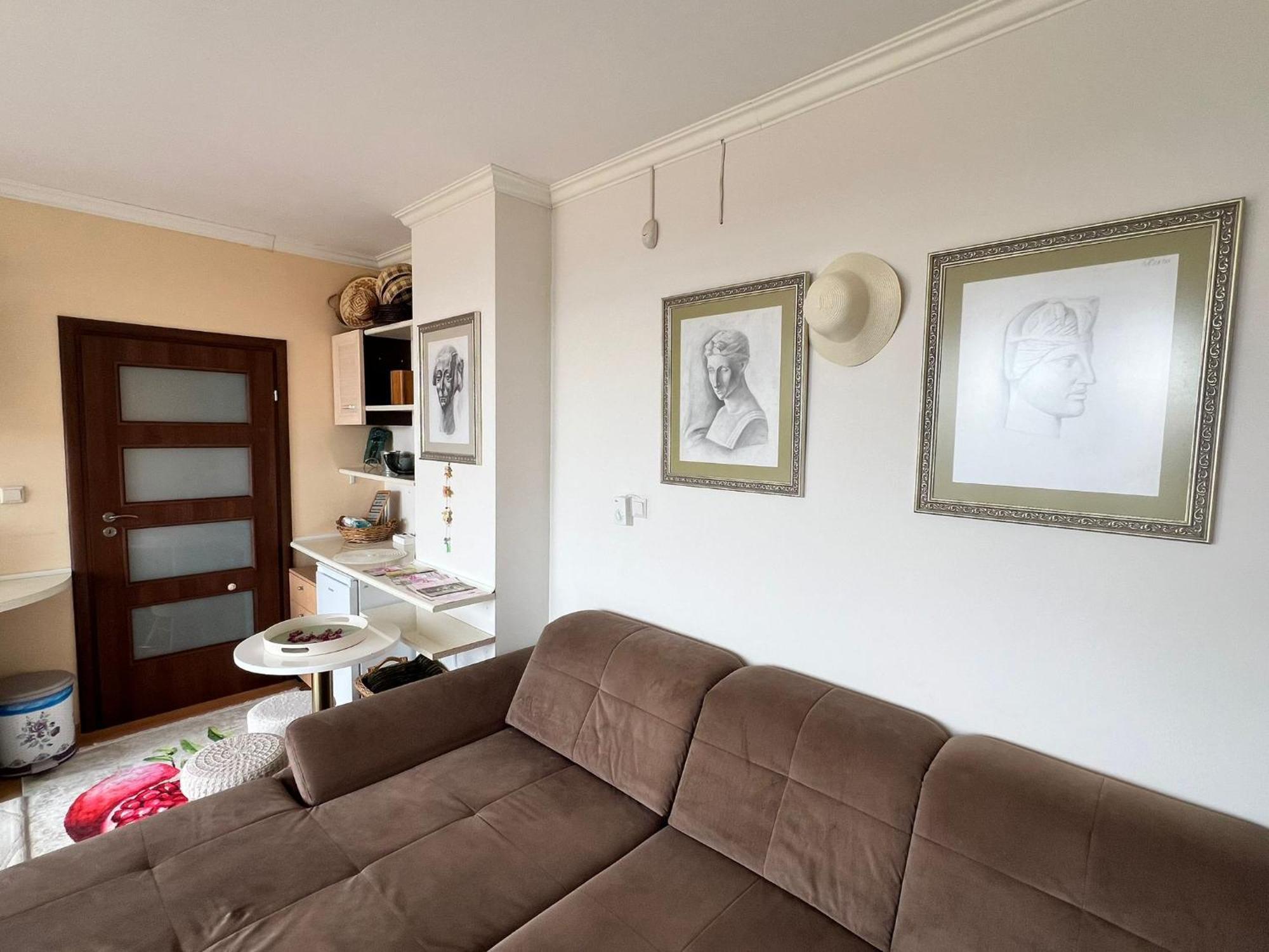 Downtown Central Apartment With Working Kitchen, City Views & Free Parking Kazanlak Ngoại thất bức ảnh