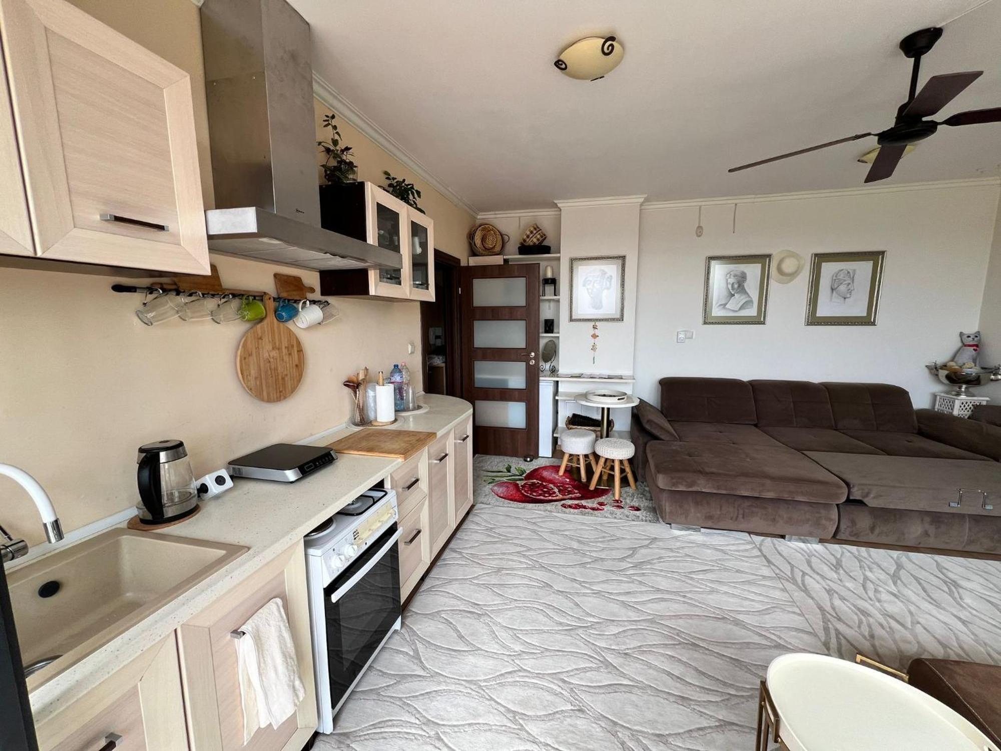 Downtown Central Apartment With Working Kitchen, City Views & Free Parking Kazanlak Ngoại thất bức ảnh