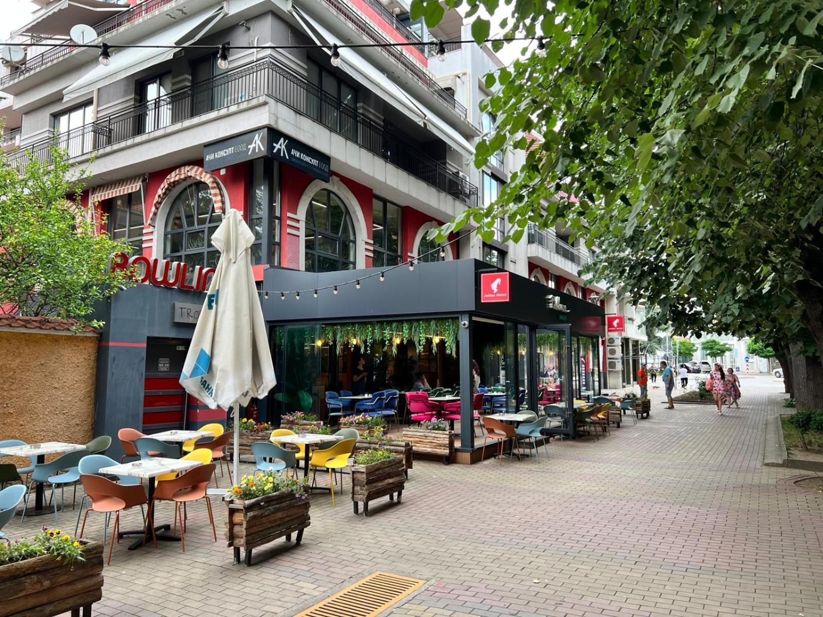 Downtown Central Apartment With Working Kitchen, City Views & Free Parking Kazanlak Ngoại thất bức ảnh
