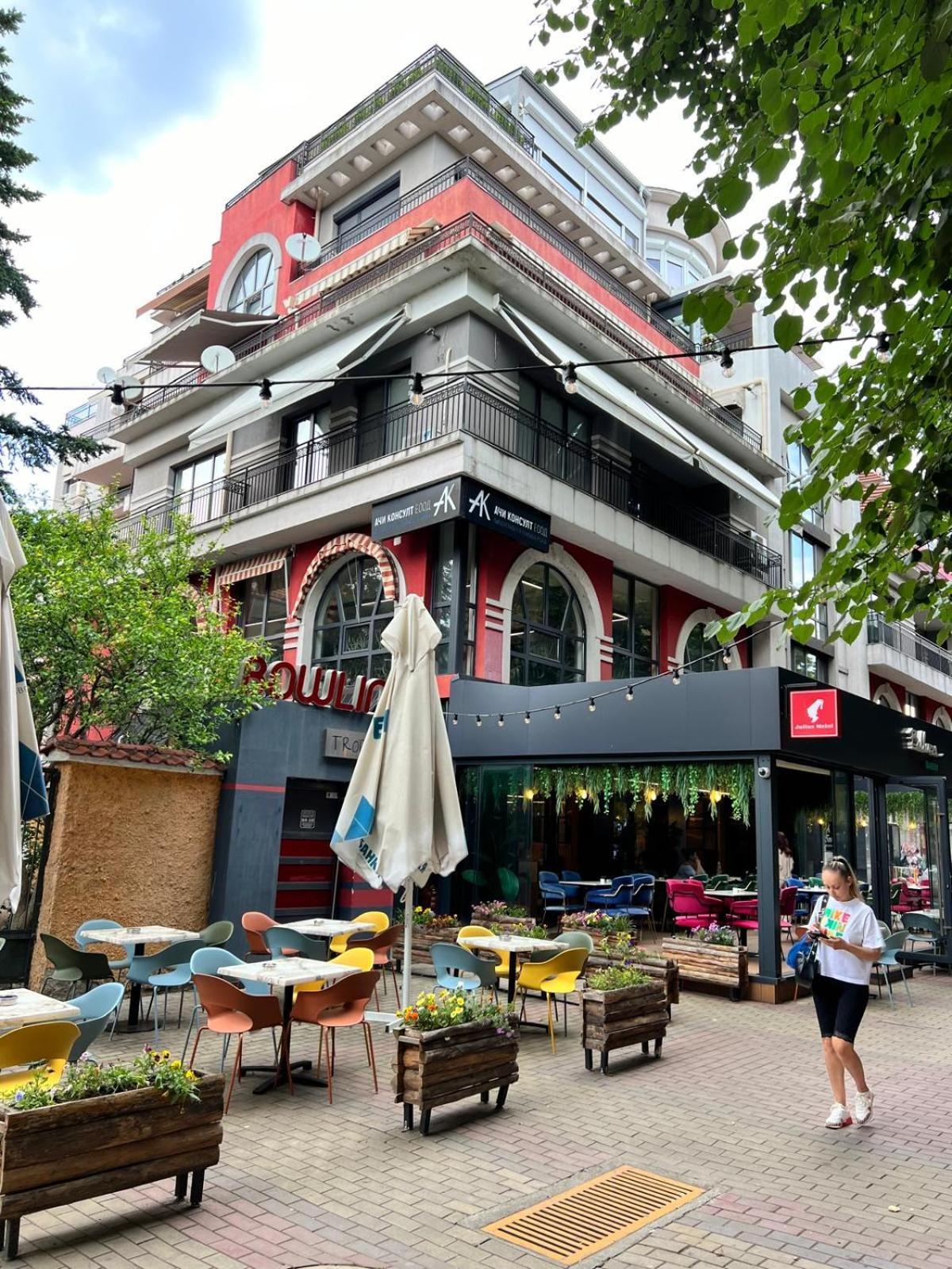 Downtown Central Apartment With Working Kitchen, City Views & Free Parking Kazanlak Ngoại thất bức ảnh