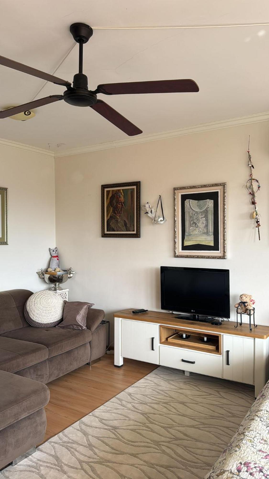 Downtown Central Apartment With Working Kitchen, City Views & Free Parking Kazanlak Ngoại thất bức ảnh